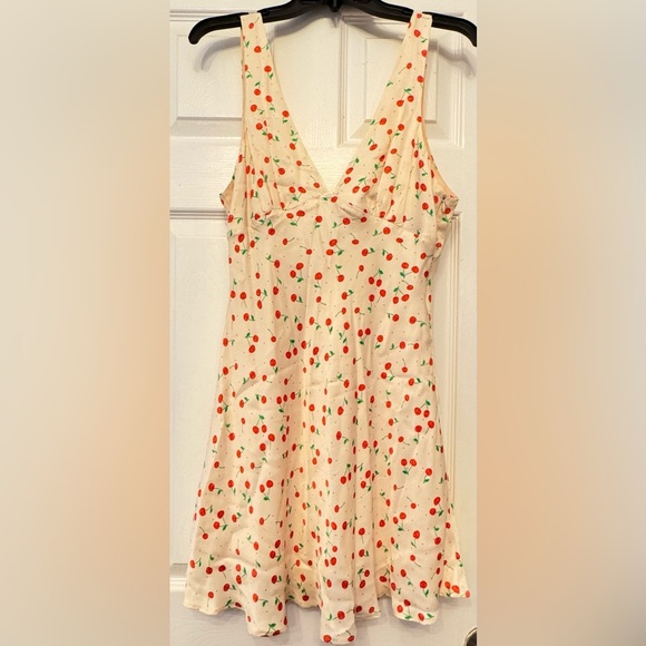 ZARA Cherry Print Satin Mini Dress Size L | V-Neck A-Line Side Zip - Picture 5 of 5